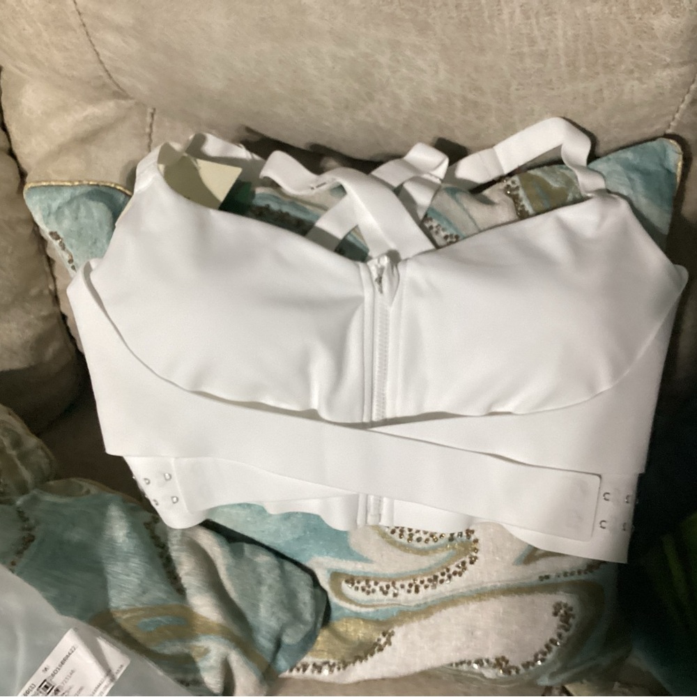 NWT Halara support bra speed wave